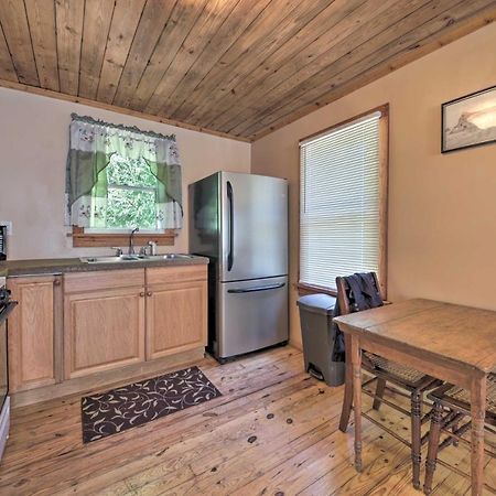 Pet-Friendly Cottage With Fire Pit - 3 Mi To Siu! Carbondale Εξωτερικό φωτογραφία