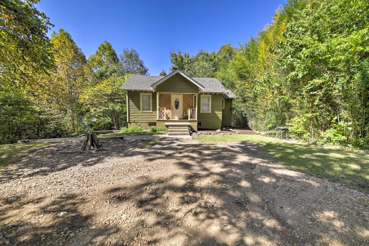 Pet-Friendly Cottage With Fire Pit - 3 Mi To Siu! Carbondale Εξωτερικό φωτογραφία