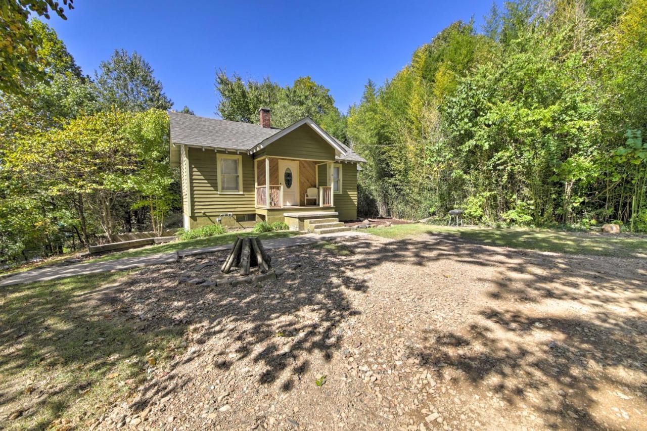 Pet-Friendly Cottage With Fire Pit - 3 Mi To Siu! Carbondale Εξωτερικό φωτογραφία